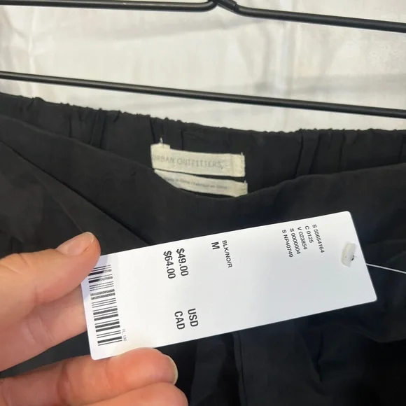 Urban Outfitters Shorts - Picture 3 of 4